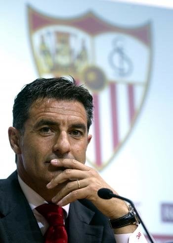 Fotografía de archivo del 18 de mayo del 2012 de José Miguel González 'Míchel' que ha sido destituído hoy como entrenador del primer equipo del Sevilla (Foto: EFE)