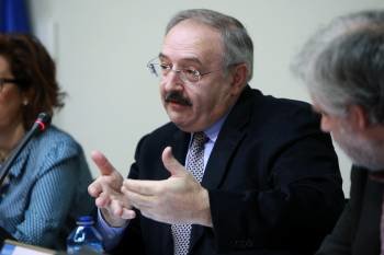 El presidente del Consello, Ramón Villares, en su comparecencia. (Foto: V. PERNÍA)