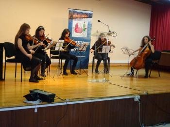 Grupo de cuerda del Conservatorio de O Barco.