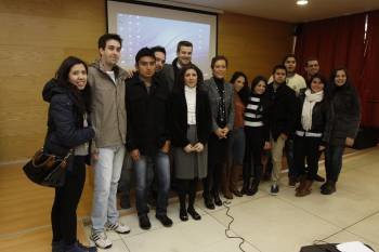 Parte de los estudiantes extranjeros que cursarán en Ourense el segundo cuatrimestre del curso universitario. (Foto: XESÚS FARIÑAS)