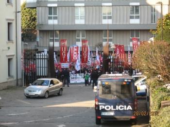 Manifestación de funcionarios ante la sede del Gobierno gallego en Santiago. (Foto: ARCHIVO)