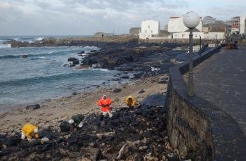 Costas y playas coruñesas bañadas por vertido de fuel que derramó el Prestige