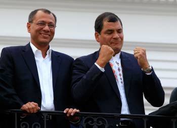 Correa, celebrando su victoria. (Foto: JOSÉ JÁCOME)