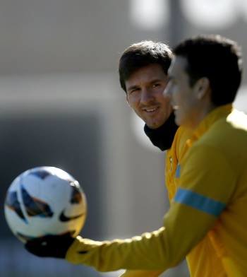 Pedro, junto a Messi durante un entrenamiento. (Foto: A. ESTÉVEZ)