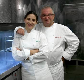 El veterano chef Juan Mari Arzak con su hija Elena. (Foto: ARCHIVO)