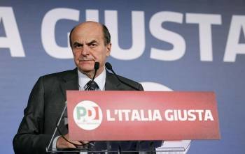 El líder del centroizquierda italiano, Pier Luigi Bersani, en rueda de prensa tras los resultados electorales. (Foto: ALESSANDRO DI MEO)