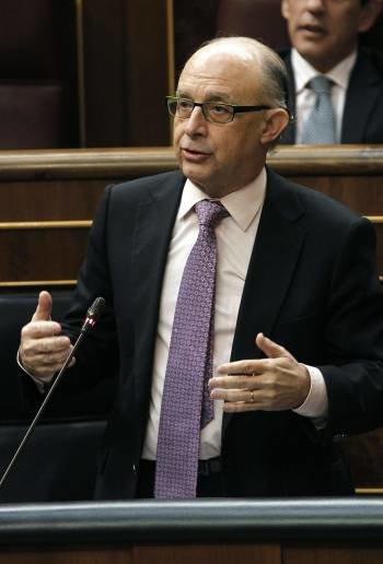 El ministro de Hacienda, Cristóbal Montoro. (Foto: J.J. HUILLÉN)