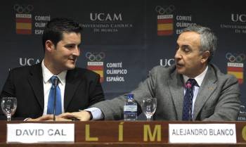 David Cal, quíntuple medallista olímpico, con Alejandro Blanco, presidentedel COE. (Foto: KOTE RODRIGO)
