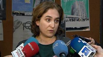 La portavoz de Afectados por la Hipoteca (PAH), Ada Colau, tras la reunión con abogados de toda España.