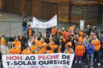 Protesta de los trabajadores de T-Solar (Foto: Martiño Pinal)