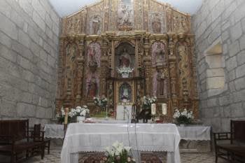 Retablo da Igrexa de San Miguel de Osmo, no Concello de Cenlle. (Foto: MIGUEL ÁNGEL.)