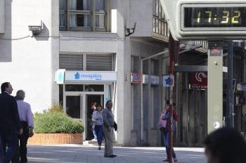 Imagen de la sucursal de Novagalicia Banco en la calle Curros Enríquez en Ourense. (Foto: MARTIÑO PINAL)