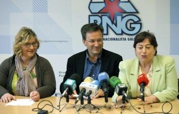 El portavoz nacional del BNG, Xavier Vence; la portavoz en el Congreso, Olaia Fernández Davila (d), y la diputada autonómica Tereixa Paz.