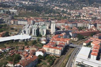 Imagen aérea del Complexo Hospitalario de Ourense, pendiente de ampliación. (Foto: JOSÉ PAZ)
