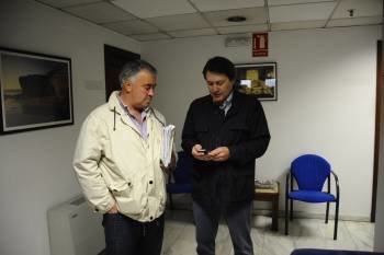Pedro Rodríguez Parente y Francisco Bello, durante su visita a la sede de Medio Rural de hace 15 días. (Foto: MARTIÑO PINAL)