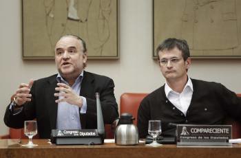 El secretario de Estudios de CC.OO., Rodolfo Benito y el secretario de Participación de UGT, Frederic Lliró. (Foto: E. NARANJO)