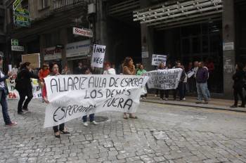 Un momento de la manifestación protagonizada por padres y niños el pasado jueves en Ourense. (Foto: MIGUEL ÁNGEL)