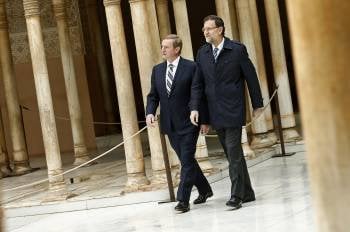 El primer ministro irlandés, Enda Kenny, en abril con Rajoy en la Alhambra.