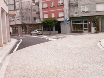 La Praza de San Ramón se ha transformado en un nuevo vial de paso de vehículos.