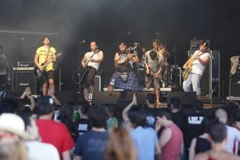 Bastards on Parade, unos de los primeros grupos en saltar al escenario en esta nueva edición del Derrame Rock. (Foto: XESÚS FARIÑAS)
