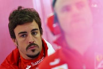 Alonso, abatido ayer al término de la clasificación. (Foto: VALDRIN XHEMAJ)