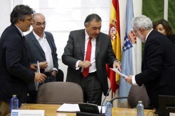 Puy, Jorquera, Varela, Santalices y Gallego, antes de la intervención del fiscal superior en la comisión. (Foto: VICENTE PERNÍA)
