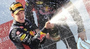 El tricampeón del mundo de Fórmula 1, Sebastian Vettel celebra la victoria en el GP de Alemania. (Foto: PETTER STEFFEN)
