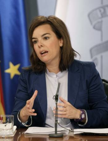 Soraya Sáenza de Santamaría, en la rueda de prensa  posterior al Consejo de Ministros. (Foto: PACO CAMPOS)