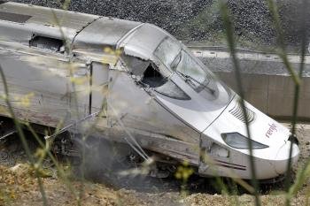 Máquina del tren accidentado (Foto: EFE)