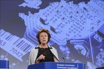 La vicepresidenta de la Comisión Europea y responsable de telecomunicaciones, Neelie Kroes. (Foto: EFE)