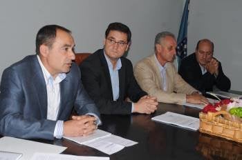 Rodrigo Aparicio, Tomás Fernández, José Camilo Fariñas y Rogelio Martínez, en la constitución del Consello. (Foto: XESUS FARIÑAS)