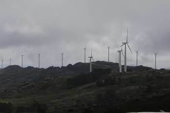 Parque eólico entre Melón y Avión, dos concellos que recibirán parte del Fondo de Compensación Ambiental. (Foto: MIGUEL ÁNGEL)