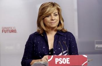 Fotografía facilitada por el PSOE de su vicesecretaria general, Elena Valenciano, durante rueda de prensa el mes de julio. (Foto: EFE)