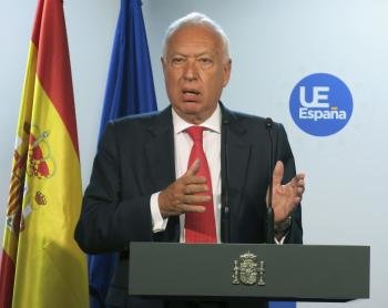  El ministro español de Asuntos Exteriores, José Manuel García-Margallo, durante la conferencia de prensa que ha ofrecido el 22 de julio en Bruselas con motivo de cumbre de ministros de Exteriores de la UE. (Foto: EFE )