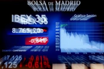 Los números rojos de ayer se han agravado durante la mañana de hoy en la bolsa de Madrid. (Foto: EFE)