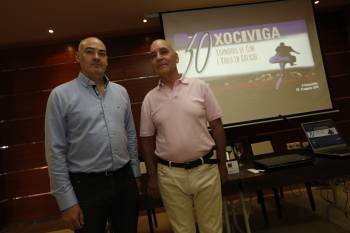 Rodrigo González y Anxo Santomil durante la presentación. (Foto: XESÚS FARIÑAS)