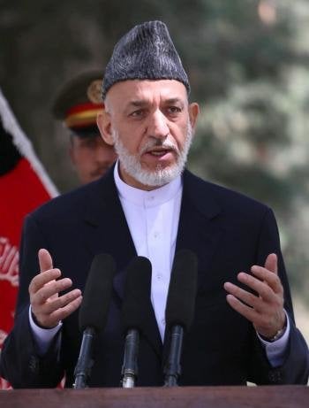 El presidente de Afghanistán, Hamid Karzai, durante una reciente rueda de prensa. (Foto: EFE )