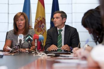 La conselleira Beatriz Mato y el director de Negocios de NCG, Rubén Martínez.