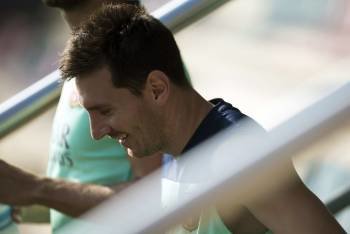 Leo Messi, ayer en plena sonrisa. (Foto: A. GARCÍA)