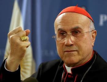 Tarcisio Bertone, mano derecha de Benedicto XVI, abandonará su cargo en el Vaticano en octubre.