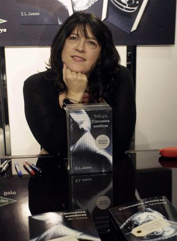 La autora de 'Cincuenta sombras de Grey', en una firma de ejemplares.