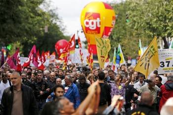 Los manifestantes en la capital parisina. (Foto: YOAN VALAT)