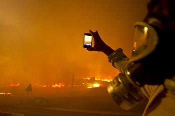 Imagen del incendio de Carnota (Foto: efe)