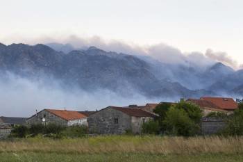 El monte Pindo, en Carnota, resultó arrasado por las llamas en su completa totalidad. (Foto: ÓSCAR CORRAL)