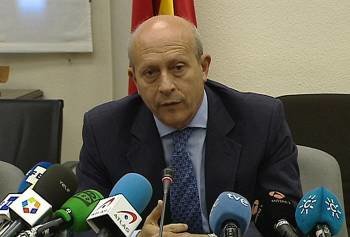 El ministro de Educación, José Ignacio Wert, ayer en Madrid. (Foto: EFE)