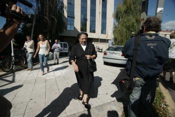 La religiosa, saliendo de los juzgados tras prestar declaración como testigo. (Foto: VICENTE)
