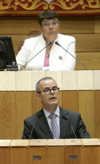 Jesús Vázquez, en el pleno del Parlamento. (Foto: XOÁN REY)
