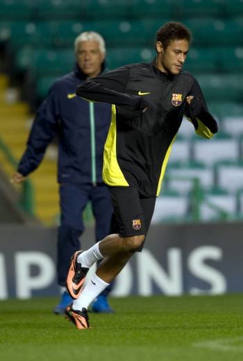 Neymar, ayer durante el entrenamiento del Barcelona. (Foto: B. STEWART)