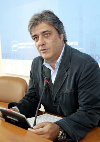 Puy Fraga, durante su comparecencia ante los medios. (Foto: XOÁN REY)