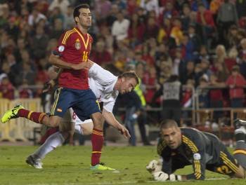 Busquets, durante el partido con la selección española el martes. (Foto: ALONSO M GAMERO)